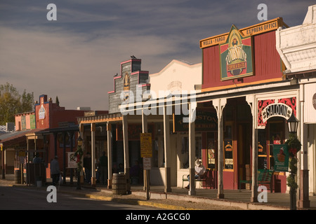 USA, Arizona, Grabstein: Amerikas Schießerei Hauptstadt! Cowboy-Gebäude / alte Grabstein Stockfoto