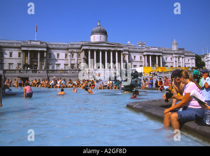 Hitzewelle 2003 - Trafalgar Square - London Stockfoto