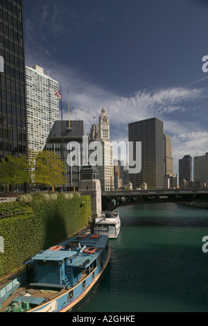 USA, Illinois, Chicago: Stadtansichten, Blick nach Osten auf dem Chicago River Stockfoto