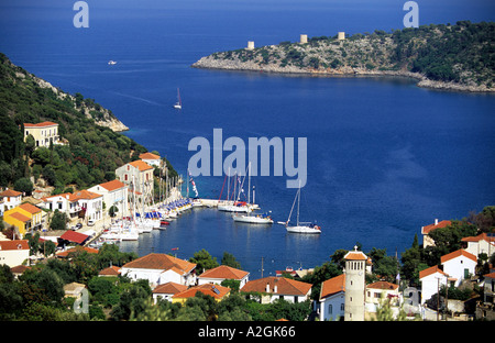 Griechenland-ionische Ithaka-Blick auf kioni Stockfoto