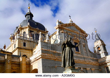 Catedral De La Almudena, Madrid Spanien Stockfoto