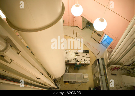 New Mexiko, Sonnenflecken: National Solar Observatory, Sacramento Peak Richard B. Dunn Solar Telescope (1969) Technician (R) Stockfoto