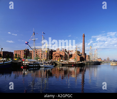 Großsegler im 1992 tall-Ships Race in Canning dock in Liverpool, Merseyside England uk Stockfoto