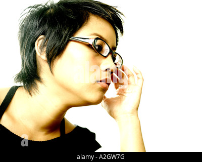 Junge asiatische Frau trägt Brille Modell veröffentlicht Stockfoto