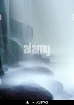 Wasserfall auf Walden Beck in West Burton in den Yorkshire Dales Stockfoto