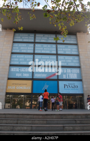 Valencia, Spanien-Eingang zur IVAM Museum für moderne Kunst Galerie Stockfoto
