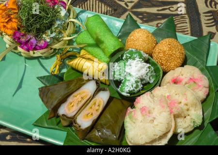 Indonesien Bali Ubud Ladybamboo Villa Kochkurs Jajan Pasar süße Kuchen aus dem Markt Stockfoto