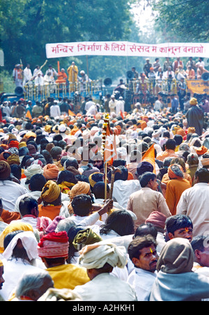 Das Problem von Ayodhya. Rally von militanter Hindu-Fundamentalisten, 24. Februar 2003 im Parlament Street New Delhi Indien Stockfoto