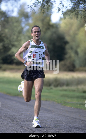 Tipton Harriers Läufer Mark Burnhope in Midland sechs Bühne Straße Staffel bei Sutton Park, West Midlands, England, Vereinigtes Königreich, September 2001 Stockfoto