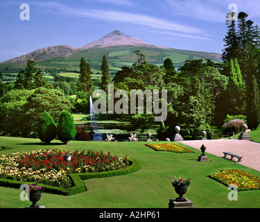 IE - CO. WICKLOW: Powerscourt Gardens und Zuckerhut Stockfoto