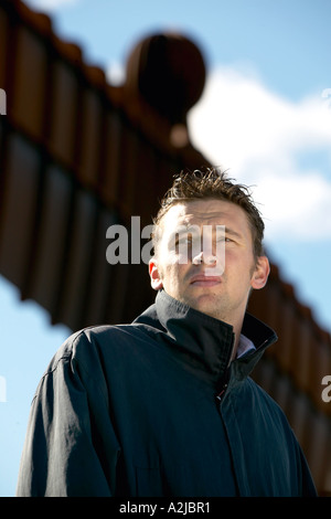 England Cricketer Steve Harmison abgebildet auf der Engel des Nordens Gateshead Newcastle Stockfoto