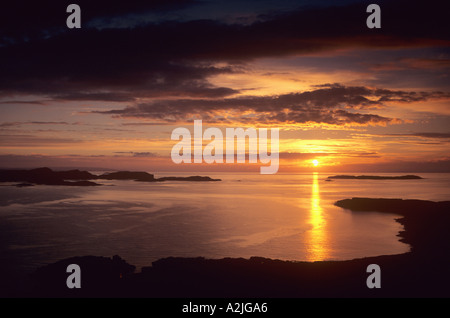 Sonnenuntergang über den Summer Isles aus Polbain, Achiltibuie Stockfoto