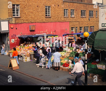 Marktstände in Rye Lane, Peckham Rye, Heimat der britischen nigerianischen Gemeinschaft, Peckham, Southwark, London, England, Vereinigtes Königreich Stockfoto