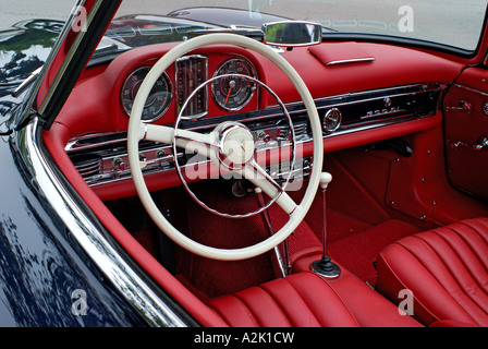 "Mercedes Benz ^ 300 SL ' Roadster, ^ 1955, Interieur, California" Stockfoto