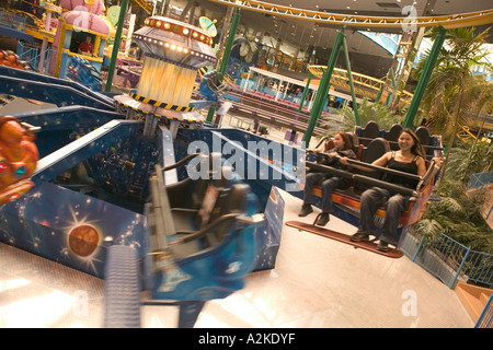 Kanada, Alberta, Edmonton: West Edmonton Mall (weltweit größte), Galaxy Land Fahrgeschäften Stockfoto