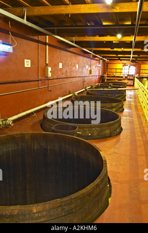 Hölzerne Gärung Bottiche von oben.  Domaine M Chapoutier, Tain l ' Hermitage, Drome Drôme, Frankreich Europa Stockfoto