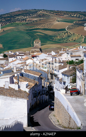 Häuser im Dorf auf ländliche Landschaft Alhama De Granada Andalusien Spanien Stockfoto