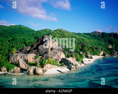 Erhöhte Ansicht der Felsformationen am Strand Anse Source d ' Argent, La Digue Island, Seychellen Stockfoto