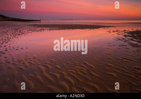 Dämmerung am Bournemouth Beach in Dorset Stockfoto