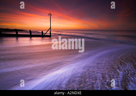 Sonnenaufgang am Strand in Hayling Island, Hampshire Stockfoto