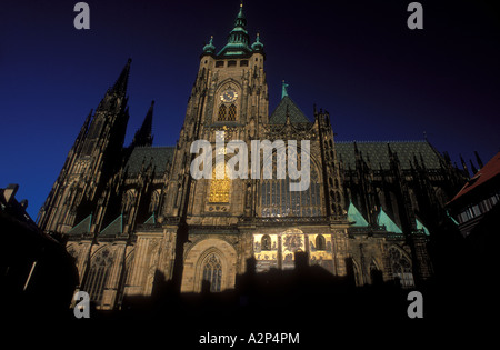 Sankt-Veits-Kathedrale auf dem Hradschin Burg, Nächte, Prag, Tschechische Republik Stockfoto