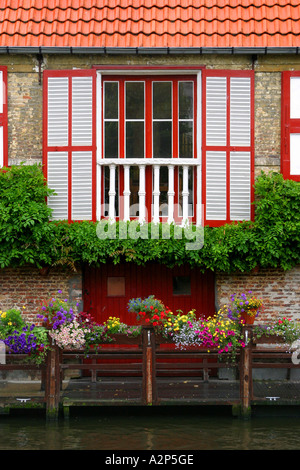 Schöne Canalside Gebäude in Brügge Belgien Stockfoto