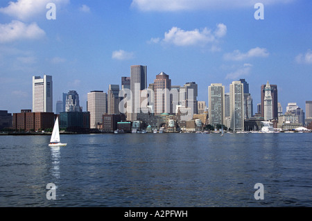 Skyline von Boston aus der Hafen von Boston, Massachusetts, Neuengland, USA Stockfoto