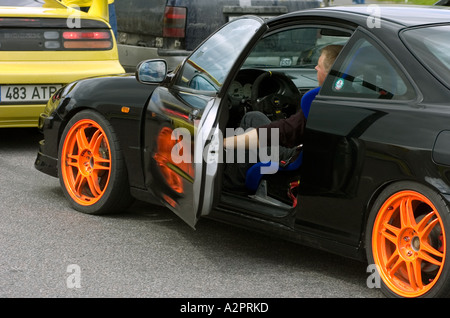 Sport-Auto-Stack Sommertag im Stau. Stockfoto