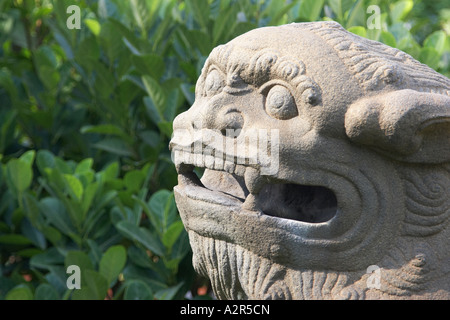 Stein-Löwen am Tempel, Taiwan Stockfoto