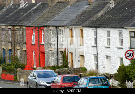 Reihe von terrassenförmig angelegten Häuser im Dorf von Pontrhydfendigaid Ceredigion Wales UK Stockfoto