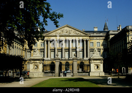 Parc de Bruxelles vor dem Palais De La Nation das belgische Parlament Brüssel-Belgien Stockfoto