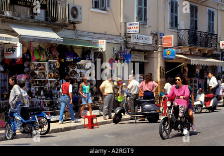 Corfu Motorroller Straße Stockfoto