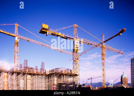 Bau Kran auf einer Baustelle Hochhaus in der Stadt Vancouver British Columbia Kanada Stockfoto