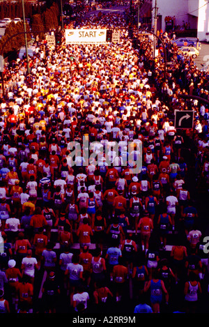 Marathon-Läufer an der Startlinie des Vancouver International Marathon Vancouver British Columbia Kanada Stockfoto
