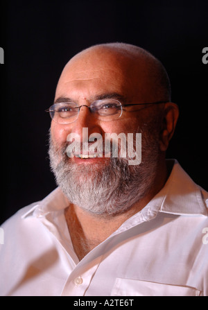 DER KOMIKER ALEXEI SAYLE AUF DEM CHELTENHAM LITERATURFESTIVAL OKT 2006 GROßBRITANNIEN Stockfoto