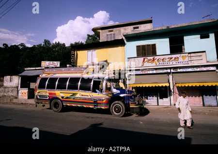 Kaschmir unter Konflikt 1999 Bus in Muzaffarabad 1999 Stockfoto