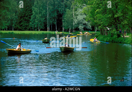 Russland-Pawlowsk Bootfahren auf dem See Stockfoto