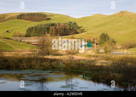 Llywernog Silber Lead Mine Museum und Teich in ländlichen Tal in Plynlimon Hügeln Ponterwyd Ceredigion Mid Wales UK Stockfoto