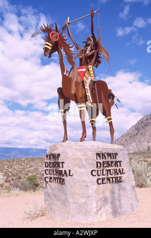 Indische Metallskulptur auf MIP Desert Cultural Centre in Osoyoos, BC, Britisch-Kolumbien, Kanada Stockfoto