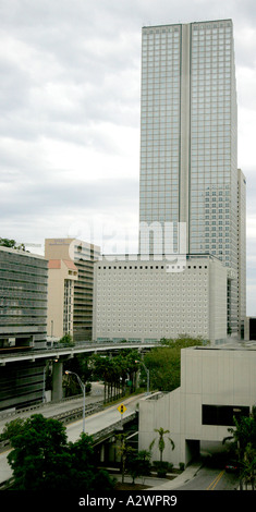 Miami Innenstadt Süd Sunshine State Florida USA moderne Bürogebäude Windows Glas Stadt Inspiration Skyline urban Mittelstadt Stockfoto