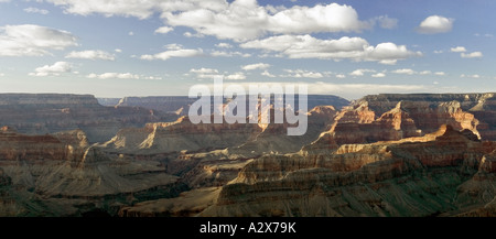 Grand Canyon im Winter bei Sonnenuntergang von Arizona Mohave Point Grand Canyon National Park aus gesehen Stockfoto