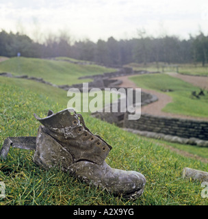 Vimy Ridge NrArras in Frankreich ist where11000 Kanadier getötet oder verwundet wurden. Die Gräben sind erhalten geblieben Anda Boot überlebt Stockfoto