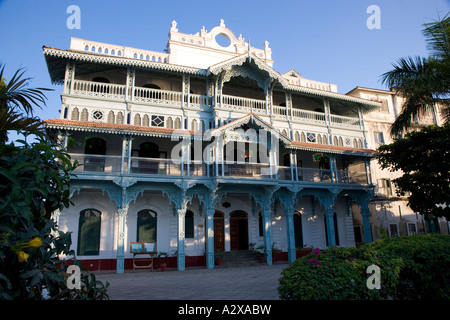 Sansibar Tansania Stone Town The Cultural Center inspiriert die alten indischen architektonischen Dispensary restauriert von Agha Khan Stockfoto