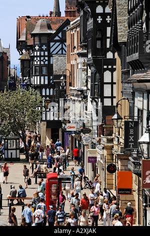 Blick von der Eastgate auf das Zentrum der Stadt, Chester, Cheshire, Großbritannien Stockfoto