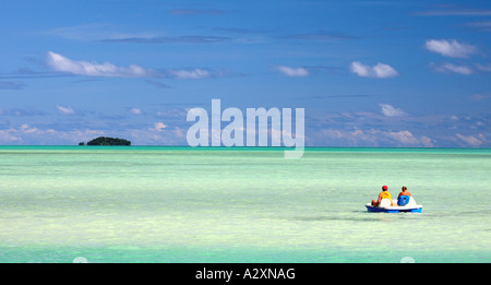 Paddelboot in Aitutaki Lagune Cook Inseln Polynesiens Stockfoto