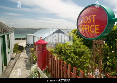 Iona Post unterzeichnen und Letter Box, auf der Insel Iona, Schottland Stockfoto