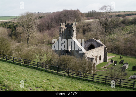 Wharram Percy The Lost mittelalterlichen Dorf St. Martin s Pfarrkirche Wharram Percy die Wüstung Stockfoto