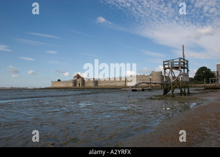 Portchester Castle von der Festplatte Stockfoto