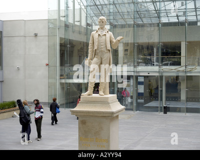 STATUE VON ROBERT BURNS VOR DER STAATSBIBLIOTHEK ADELAIDE SOUTH AUSTRALIA Stockfoto