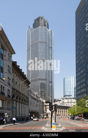 City of London Bishopsgate Wahrzeichen Wolkenkratzer ursprünglich National Westminster Tower für Nat West Bank umbenannt in Tower 42 Generalbüros nutzen England UK Stockfoto